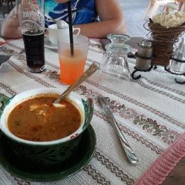 Gombás Étterem Budapest - Étel/ital