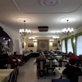 Gosztola Gyöngye-az erdő szállodája Gosztola - Vendéglátás