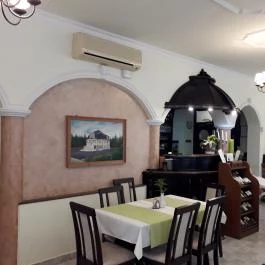 Gosztola Gyöngye-az erdő szállodája Gosztola - Vendéglátás