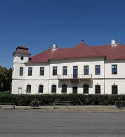 Hajósi Barokk Kastély