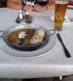 János Pince Étterem