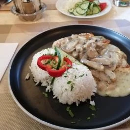 Négy Muskétás Étterem-Söröző Budapest - Étel/ital