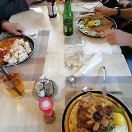 Négy Muskétás Étterem-Söröző Budapest - Étel/ital