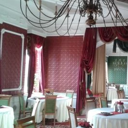 Puchner Kastélyszálló, Bikal - Vendéglátás