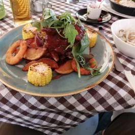 Rostélyos Étterem, Budapest - Étel/ital