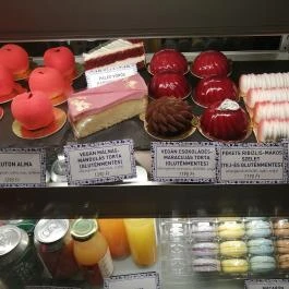 Scruton V.P. Budapest - Étel/ital