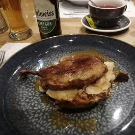 Scruton V.P. Budapest - Étel/ital