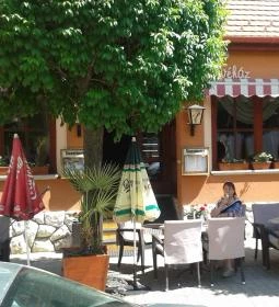 Viktória Cukrászda & Kávéház