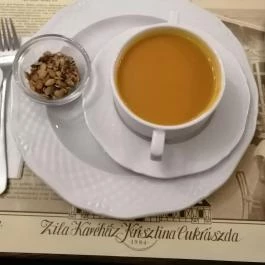 Zila Kávéház, Étterem & Cukrászda Budapest - Étel/ital
