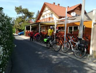 Vitorlás Étterem Balatonlelle