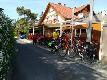 Vitorlás Étterem Balatonlelle