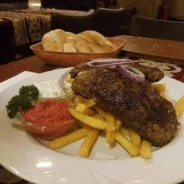 Classic Café Szerb Étterem & Grillkert Szeged - Étel/ital