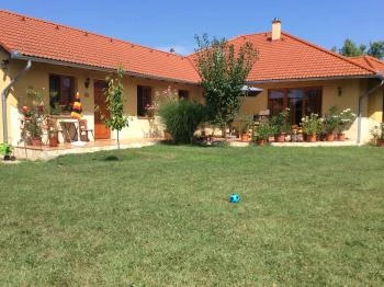 Mesevirág Apartman Kehidakustány