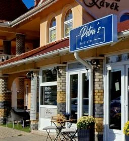 Petra's Bar & Coffee