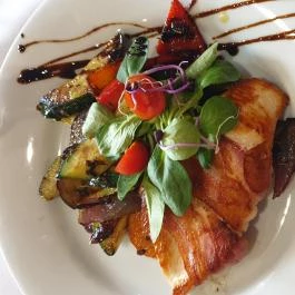 Bazsalikom Vendéglő, Budapest - Étel/ital