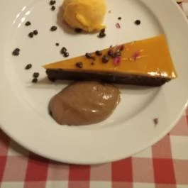 Kami Kisvendéglője, Budapest - Egyéb