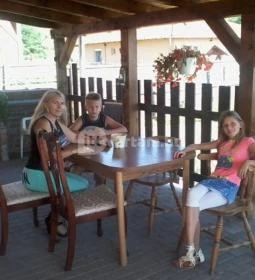 Napraforgó Vendégház 