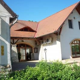 Naspolya Panzió & Étterem Bátaapáti - Külső kép