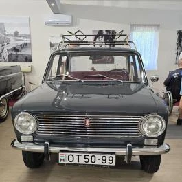 Kaáli Autó-Motor Múzeum, Dörgicse - Belső