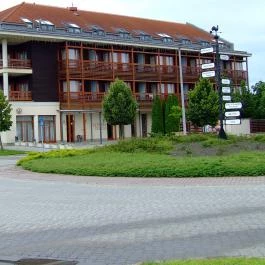 Hotel Aquarell Cegléd - Külső kép