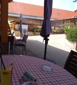 Fék Kávéház Étterem 