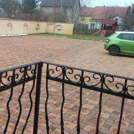 Mara Apartman Sárvár - Medence/kert