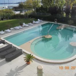 Hotel Golden Lake Resort Balatonfüred - Medence/kert
