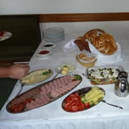 Sárga Csikó Étterem és Panzió Bácsalmás - Étel/ital