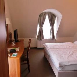 Hotel Kiss, Tata - Szobák