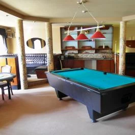 Hotel Kiss, Tata - Szórakozás/Sport