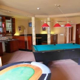 Hotel Kiss, Tata - Szórakozás/Sport