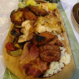 Nagy Fatál Konyhája Budapest - Étel/ital