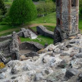 Kisnánai Várrom és Népi Műemlék, Kisnána - Egyéb