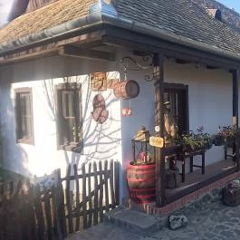 Muskátli Vendéglő Hollókő - Külső kép