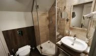 Újhuta Kastélyszálló, Háromhuta