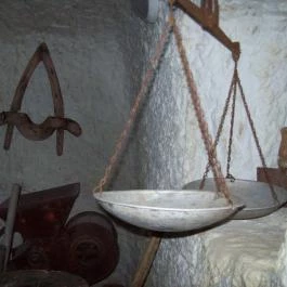 Sáfrány Kert és Egerszalóki Barlanglakások, Egerszalók - 