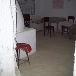 Sáfrány Kert és Egerszalóki Barlanglakások, Egerszalók - 