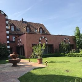 Mesés Shiraz Hotel Egerszalók - Külső kép