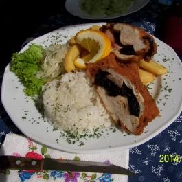 Tassi Halászcsárda, Tass - Étel/ital