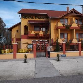 Royal Hotel, Cserkeszőlő - Külső kép