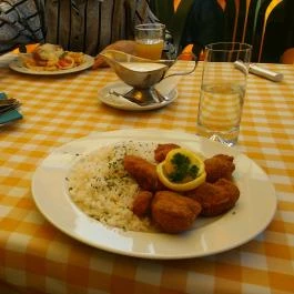 Kápolnai Autós Vendéglő Kápolna - Étel/ital