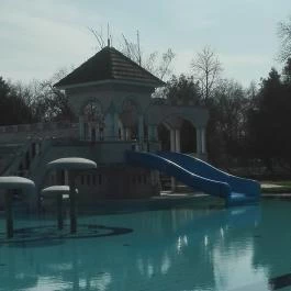 Hunguest Hotel Flóra Eger - Medence/kert