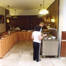 Hotel Három Hattyú, Balatonföldvár - Vendéglátás