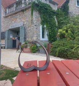 Fricska étteremlakás