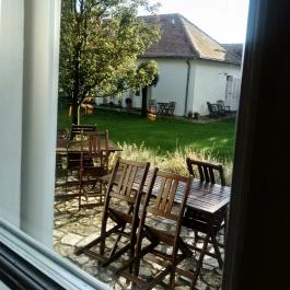 Sárffy Uradalmi Vendégház, Dörgicse - Medence/kert