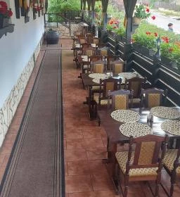 Szekér Fogadó étterme