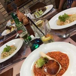 Várkanyar Vendéglő Tata - Étel/ital