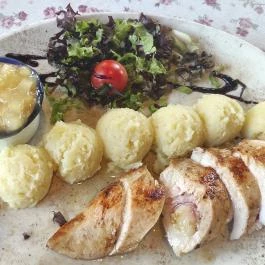 Fekete Gólya Vendéglő, Kecskemét - Étel/ital