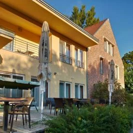 Royal Club Hotel, Visegrád - Külső kép