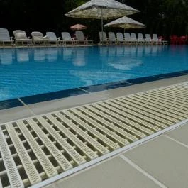 La Contessa Kastélyhotel Szilvásvárad - Medence/kert